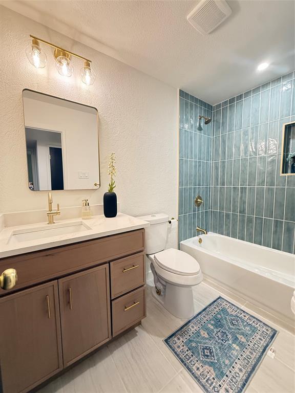 3326 Vista Oaks Drive
