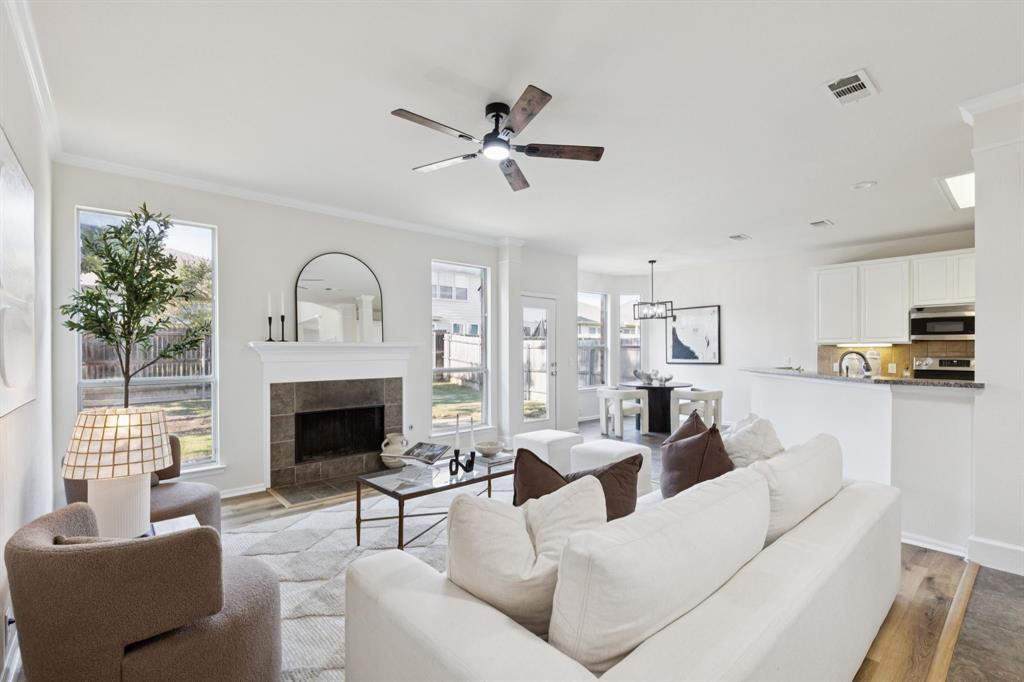4533 Dragonfly Way