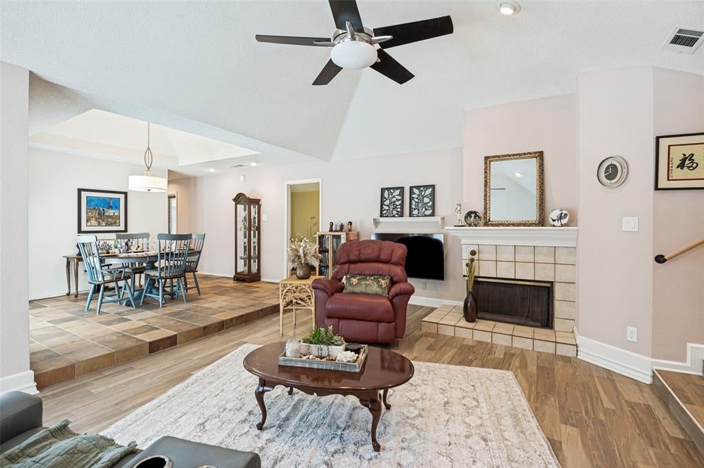 3816 Roman Court