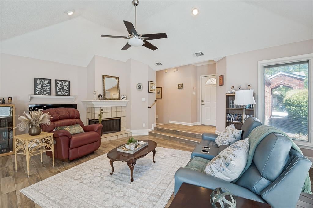 3816 Roman Court