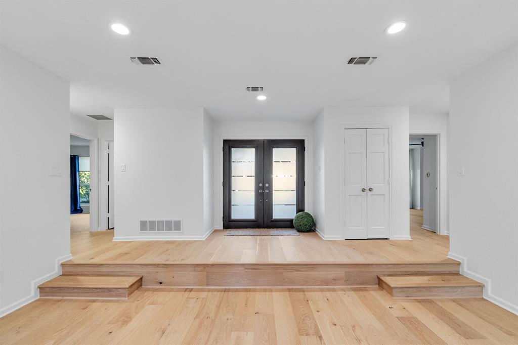 Kinwest Sec 20 Residence Ph 01 1st - Residential