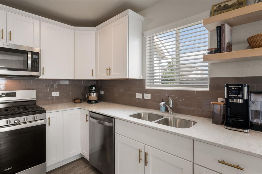 Elizabeth Crk Alpha Ranch - Residential