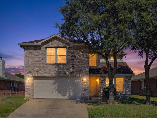 5722 FIRETHORN DR, DALLAS, TX 75249 - Image c9e80cdc9bbb71aaf3bfa4e5b0d5308f/2379666647