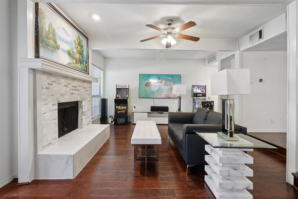 La Mirada Condo - Residential