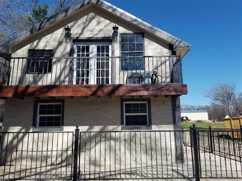 James Douthit Surv A-198 - Residential Lease