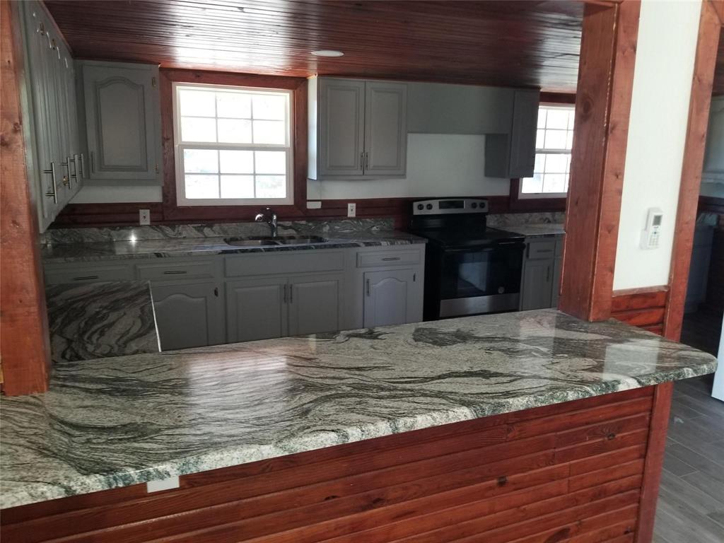 James Douthit Surv A-198 - Residential Lease