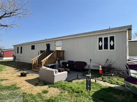 5024 Buffalo Court S Fort Worth TX 76119