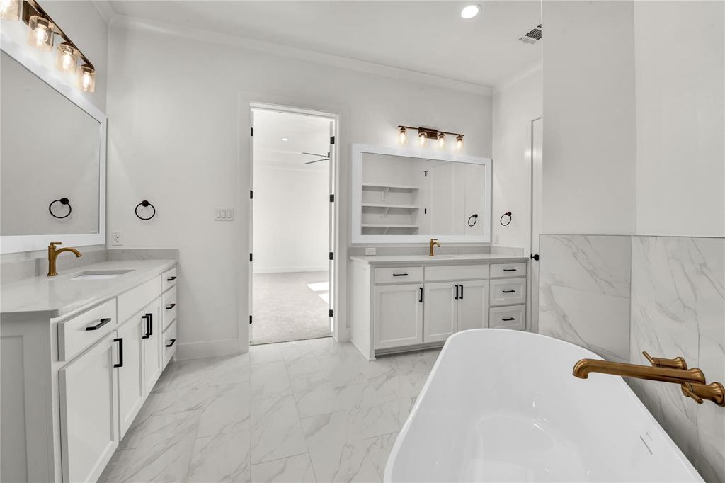 Estancia - Residential