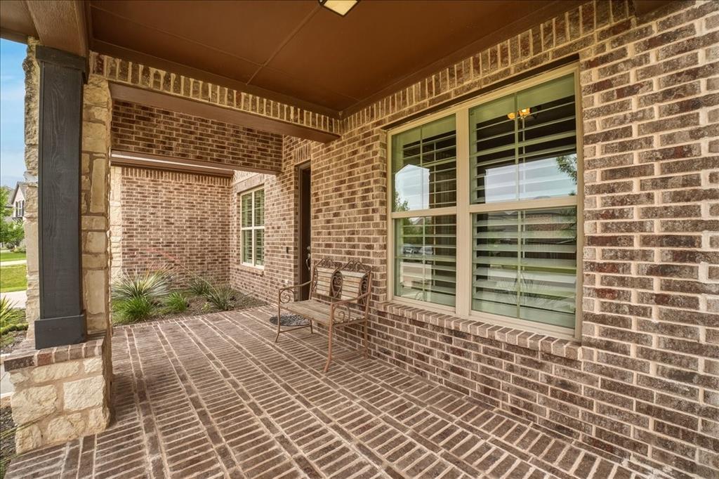 13844 Carmenita Drive