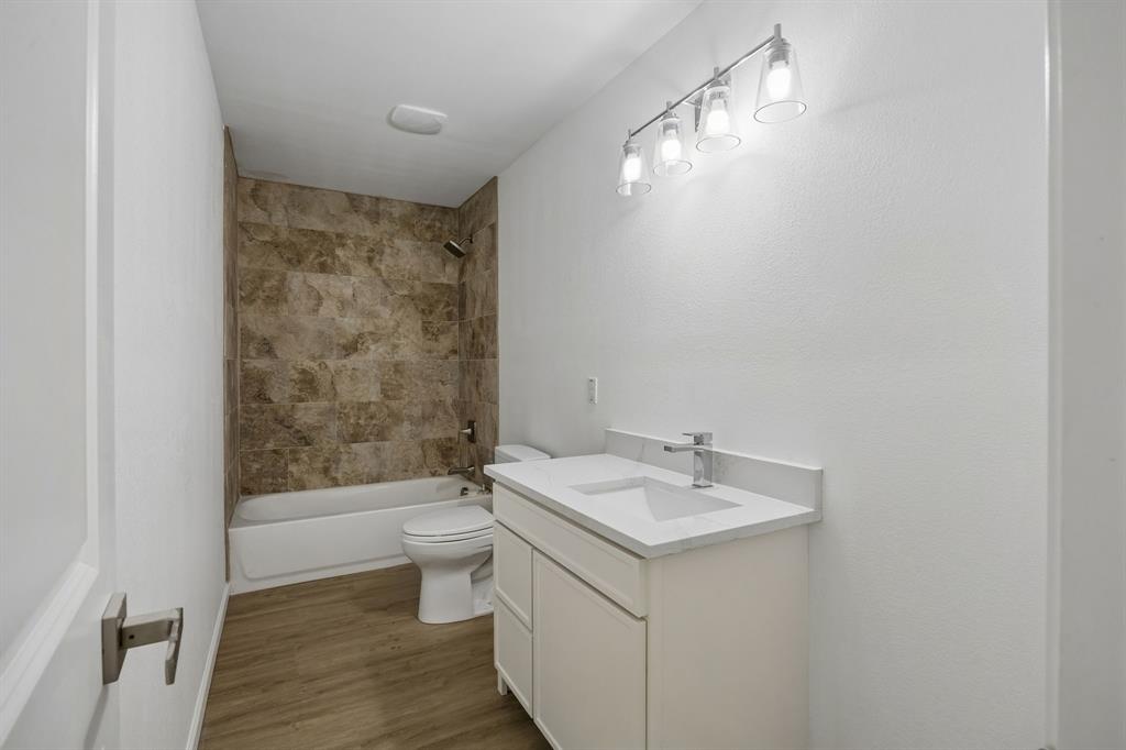 Richard Lagow Estate - Residential