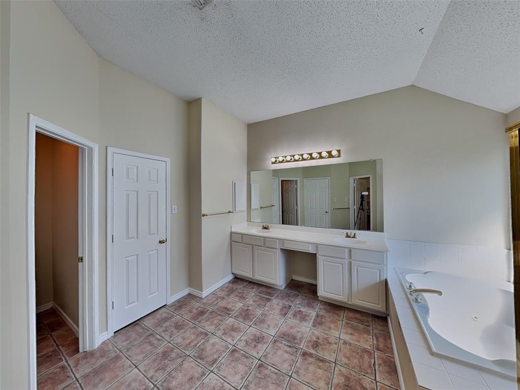 Hulen Bend Estates Add - Residential Lease