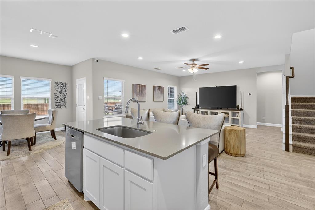 THE PARKS OF ALVARADO - Residential