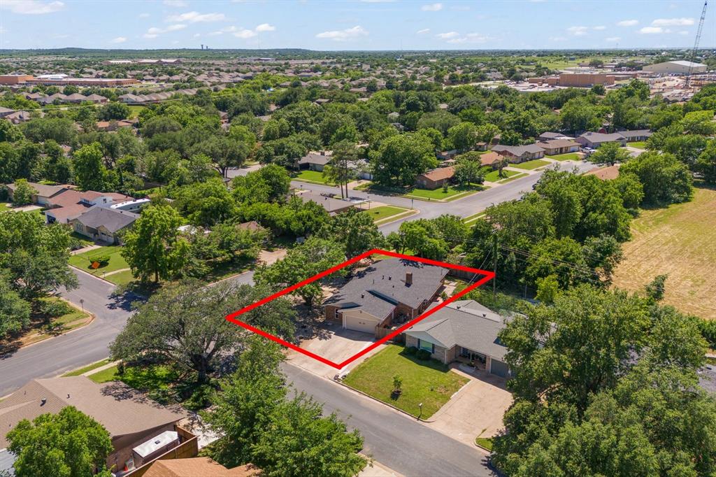 800 Meadowview Drive