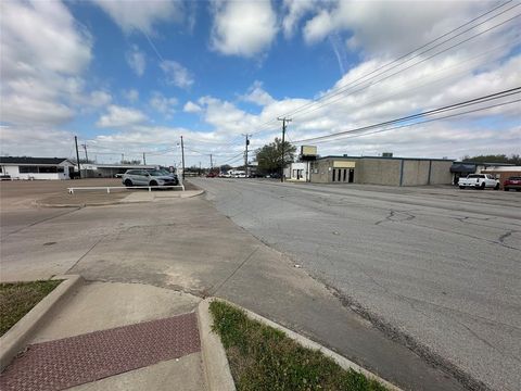 Tiny photo for 501 W Main Street #100, Mesquite, TX 75149 (MLS # 21190083)