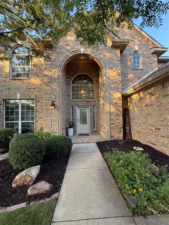 1009 Royal Oaks Drive