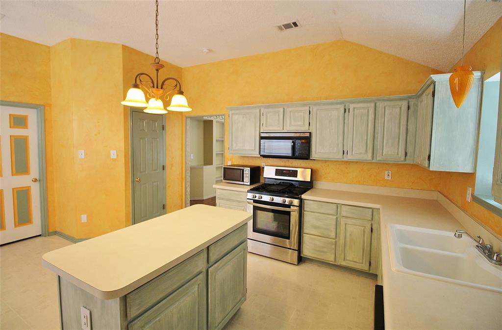 Villages Of Valley Creek 05 - Residential Lease