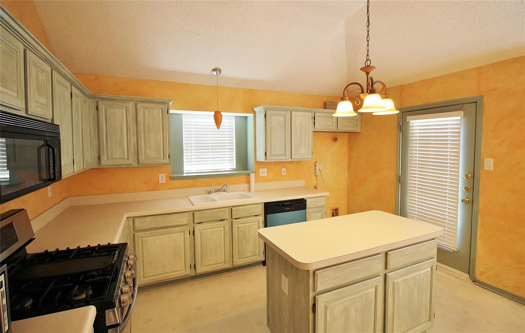 Villages Of Valley Creek 05 - Residential Lease