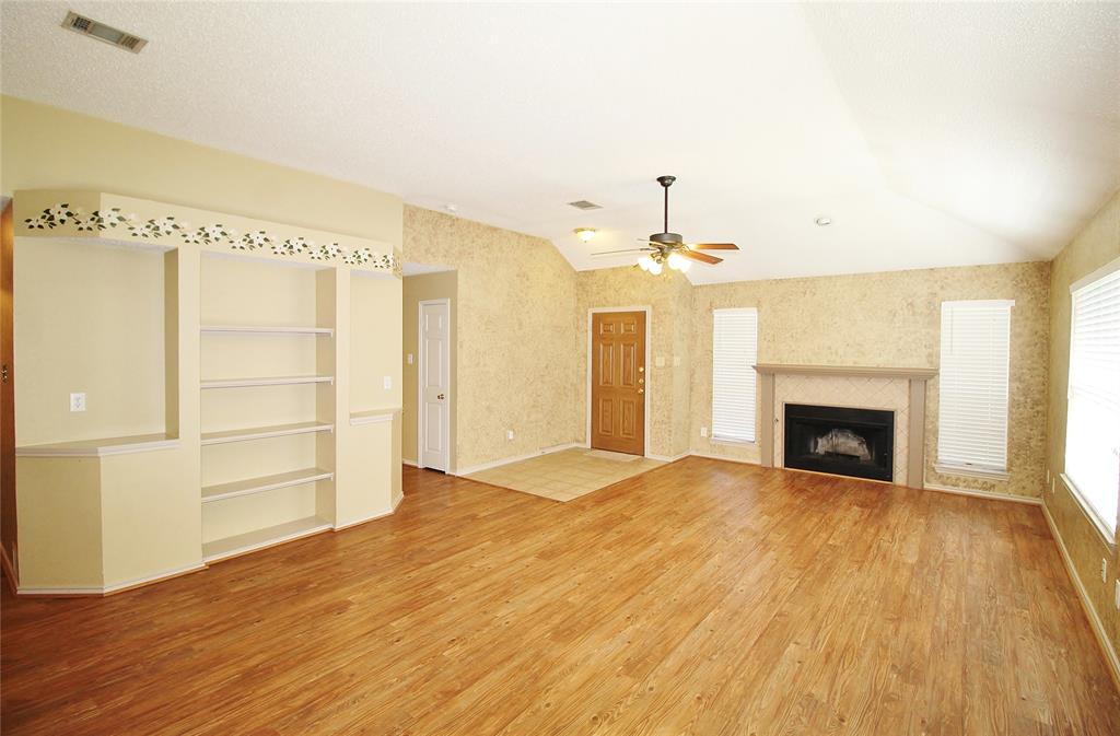 Villages Of Valley Creek 05 - Residential Lease