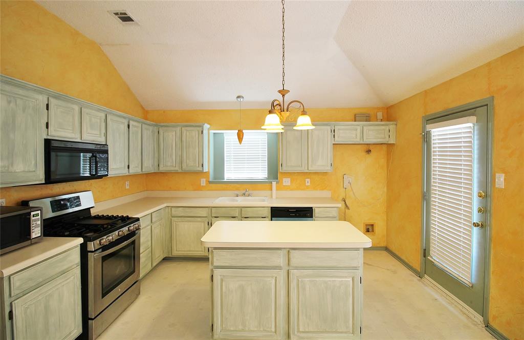 Villages Of Valley Creek 05 - Residential Lease