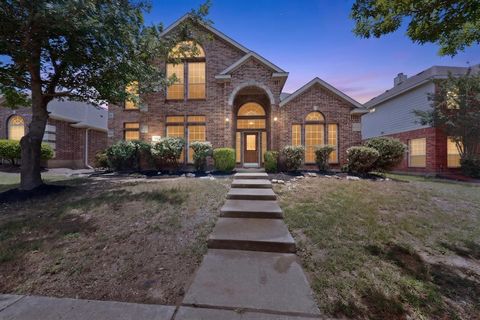 Photo of 217 Gatehouse Drive, Red Oak, TX 75154 (MLS # 21298890)