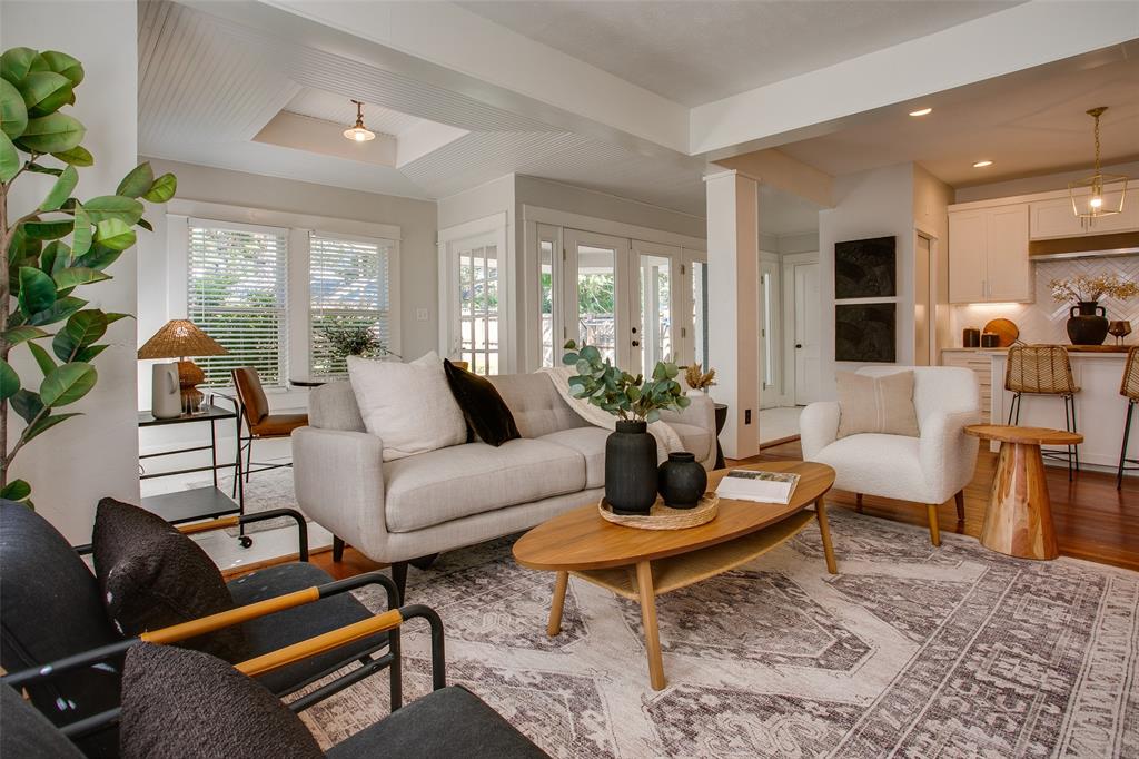 Winnetka Heights - Residential