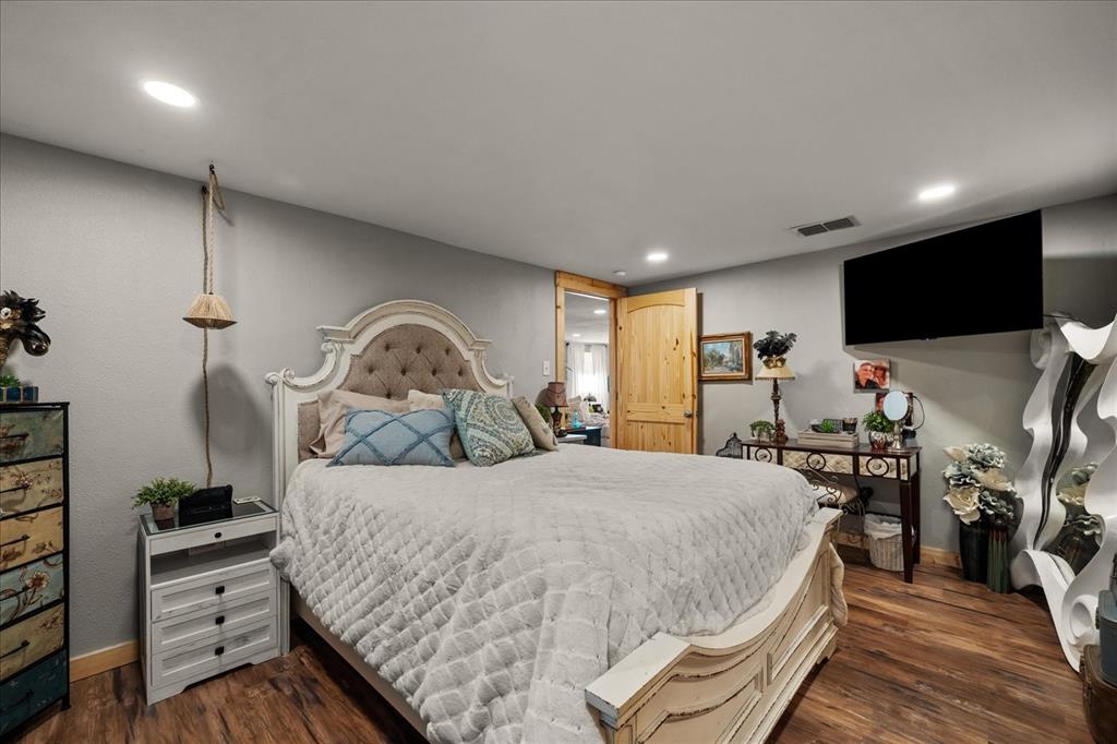 Whispering Oaks - Residential