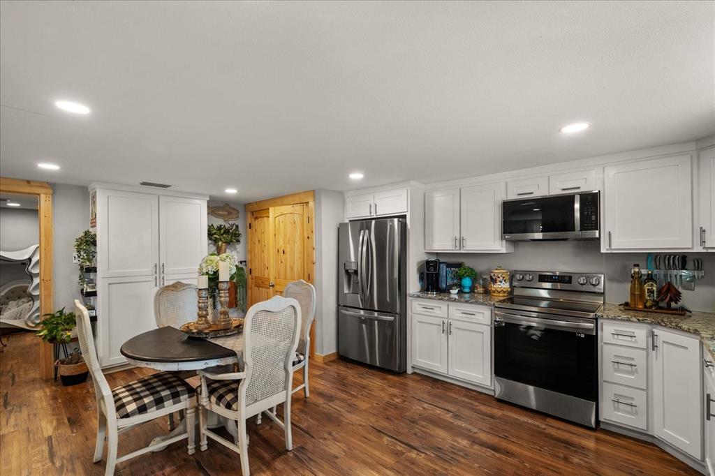 Whispering Oaks - Residential