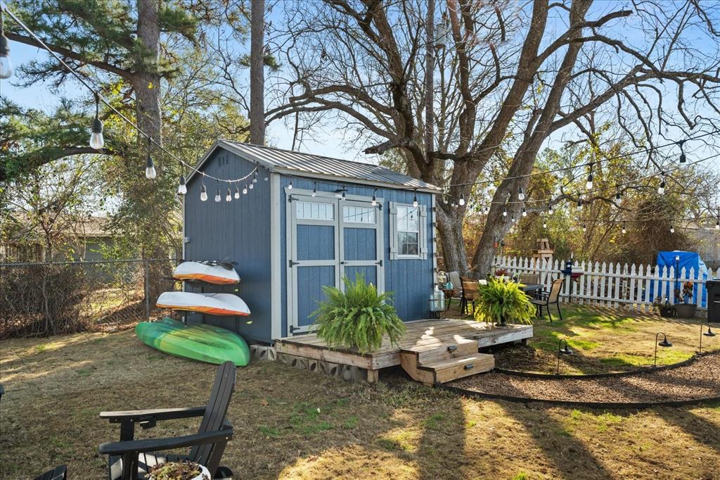 Whispering Oaks - Residential