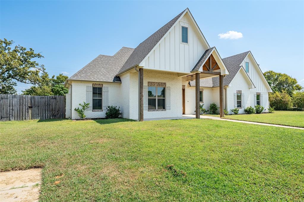 545 Bush Buck Way