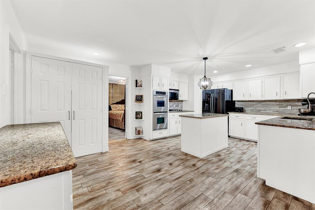 2521 Mollimar Drive