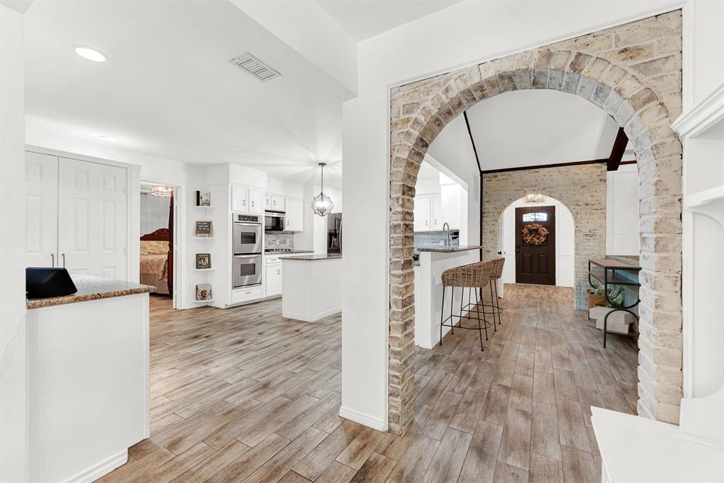 2521 Mollimar Drive