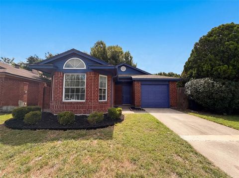 Photo of 6806 Fire Hill Drive, Fort Worth, TX 76137 (MLS # 21306140)