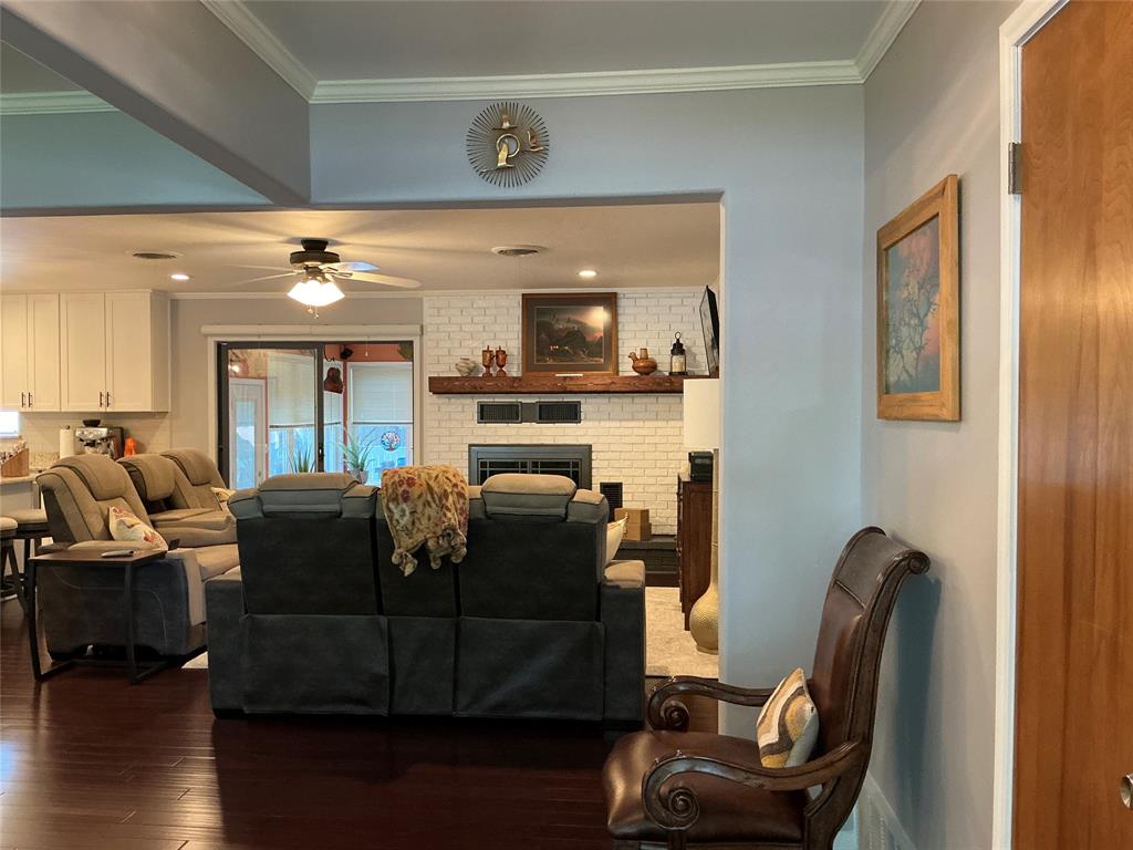 900 N Elm Street