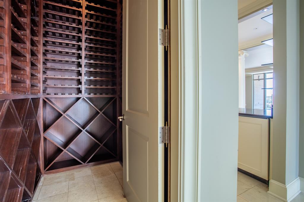 Ritz-Carlton Residences 1 - Residential