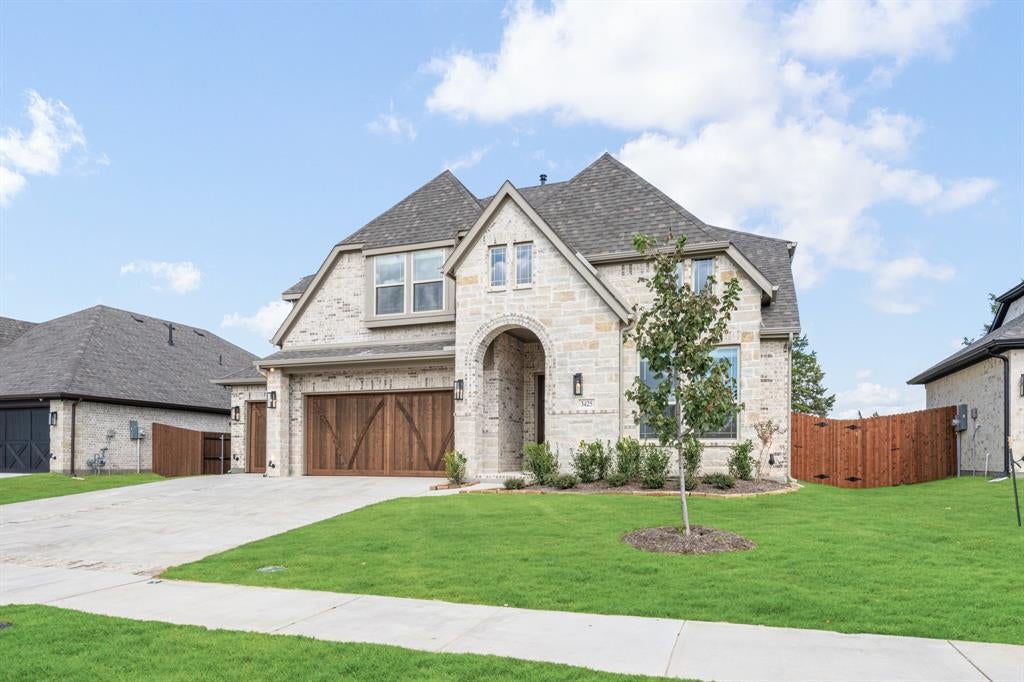 3425 Nightingale Lane