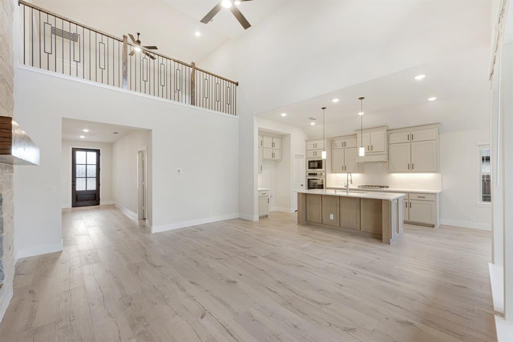 3425 Nightingale Lane
