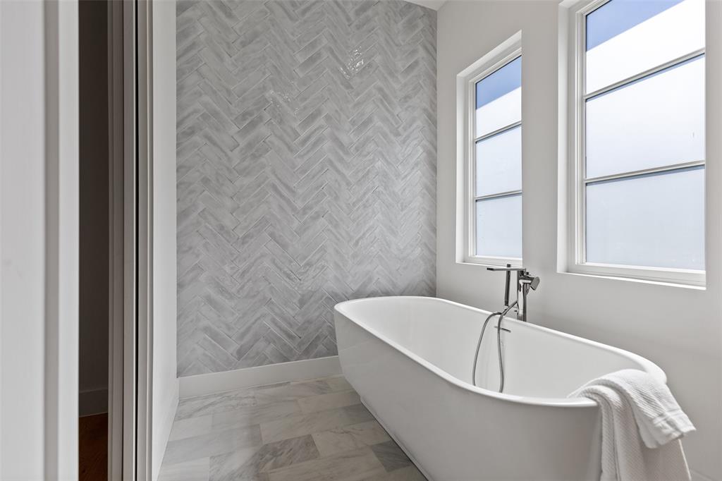 E A Kerley - Residential