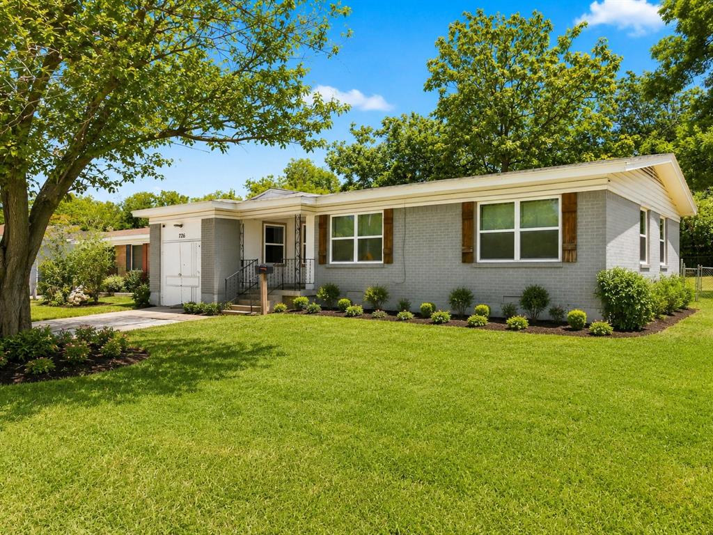 726 N Carrier Parkway
