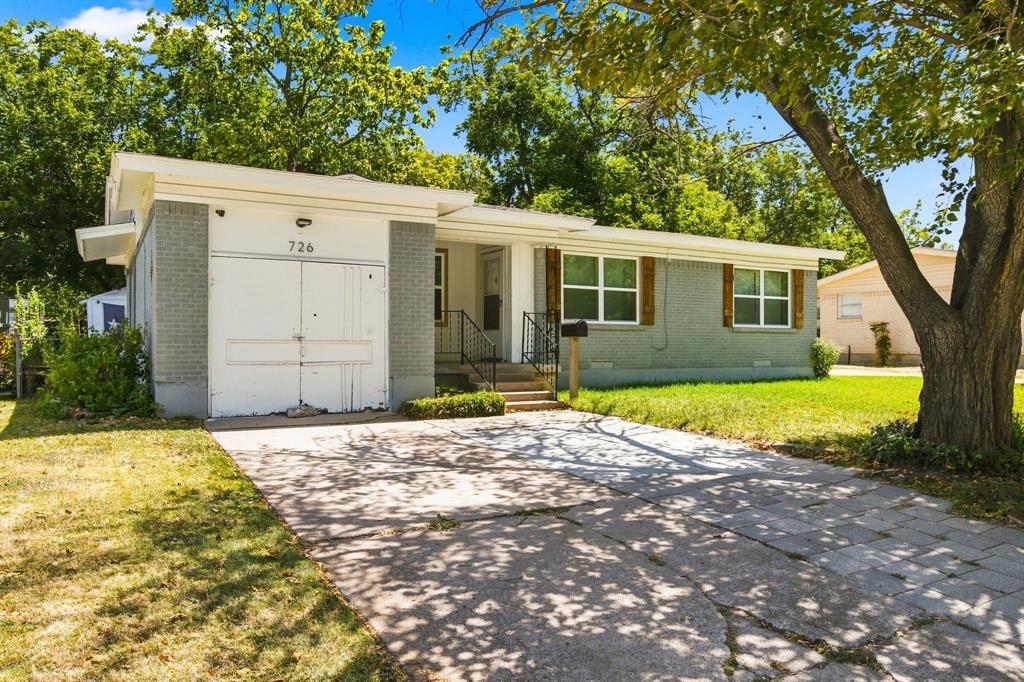 726 N Carrier Parkway