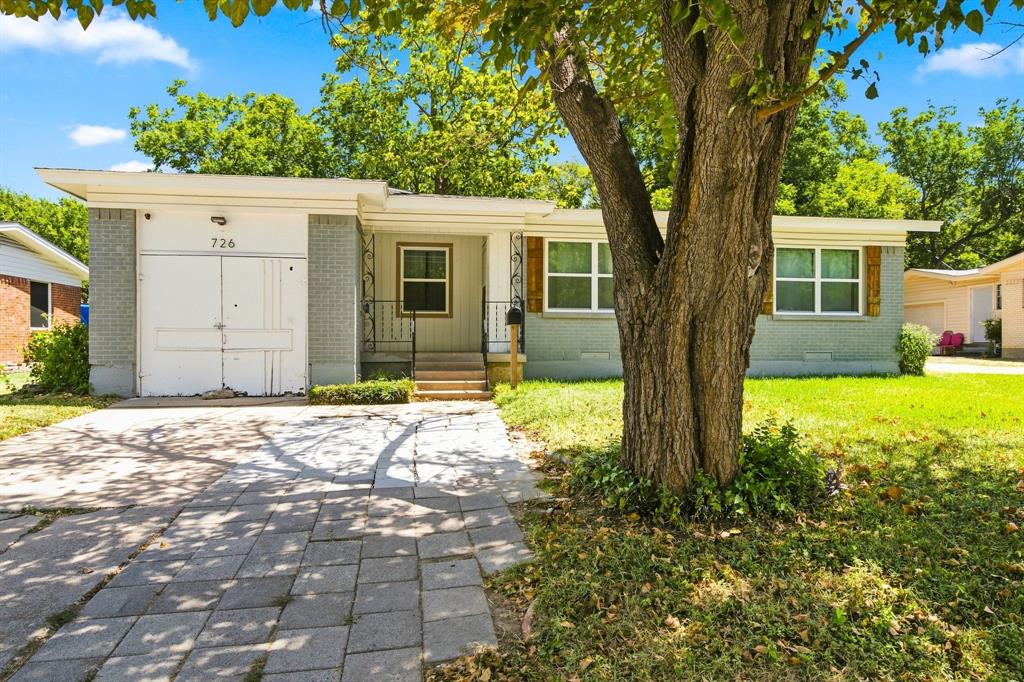 726 N Carrier Parkway