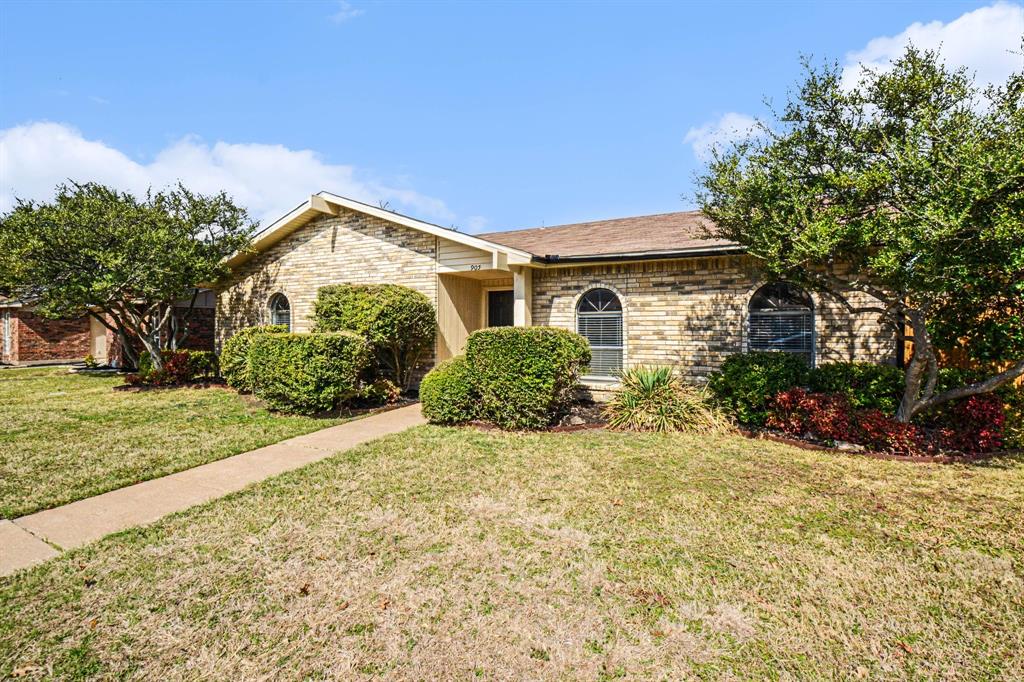 905 Stone Trail Drive