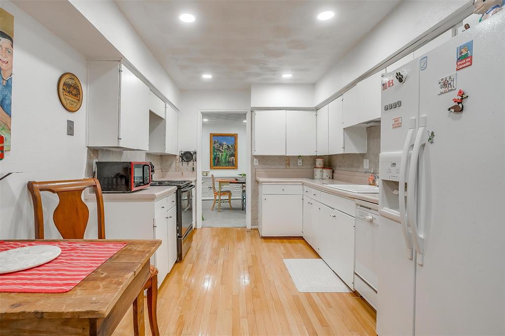 Imperial Terrace Condo - Residential