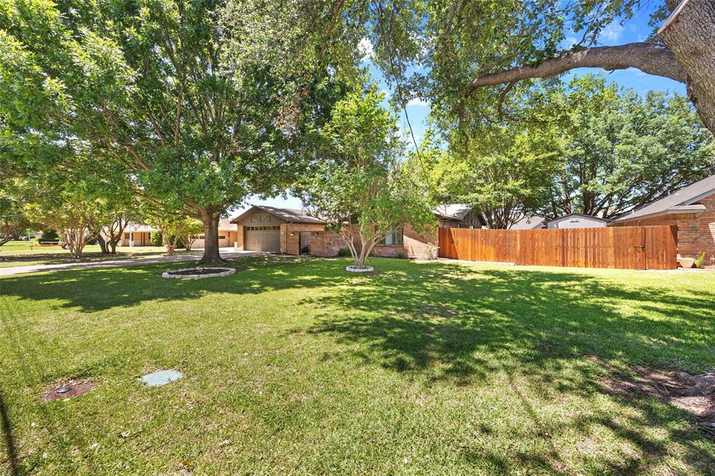 708 Tahiti Drive