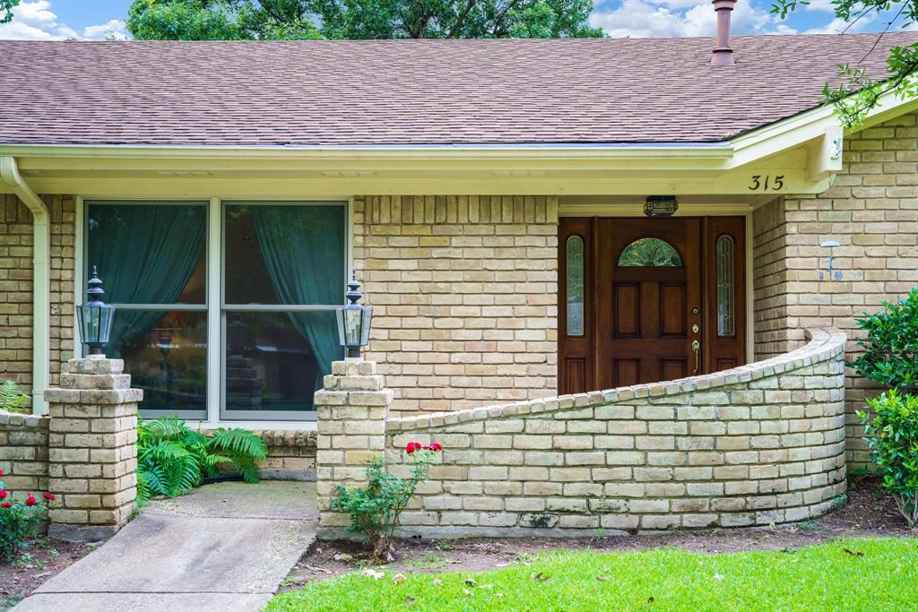 315 Ridgewood Drive