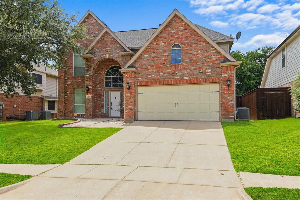 207 Deerpath Road