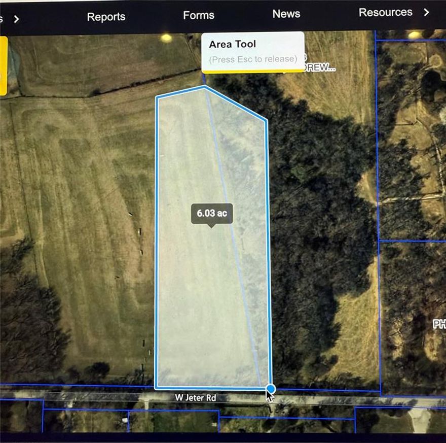 A VERY RARE OPPORTUNITY TO OWN A FANTASTIC TRACT OF LAND ON THE PRESTIGIOUS ROAD OF WEST JETER!  THIS 6 ACRE TRACT IS BEING CUT OUT FROM QUAIL RUN FARM (QRF).  THIS LAND HAS BOTH PASTURE ACREAGE AND HEAVY TREES THAT RUN PARALLEL TO ADJACENT CREEK. IT ALSO BACKS UP TO THE REMAINING ACREAGE OF QRF THAT IS ~75 ACRES 
BUILDER WILL BE WALLING CUSTOM HOMES.