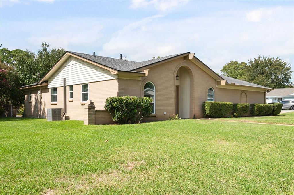 2017 Hurstview Drive
