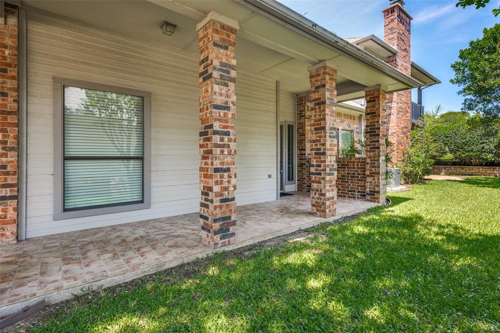 3 Oak Village Court
