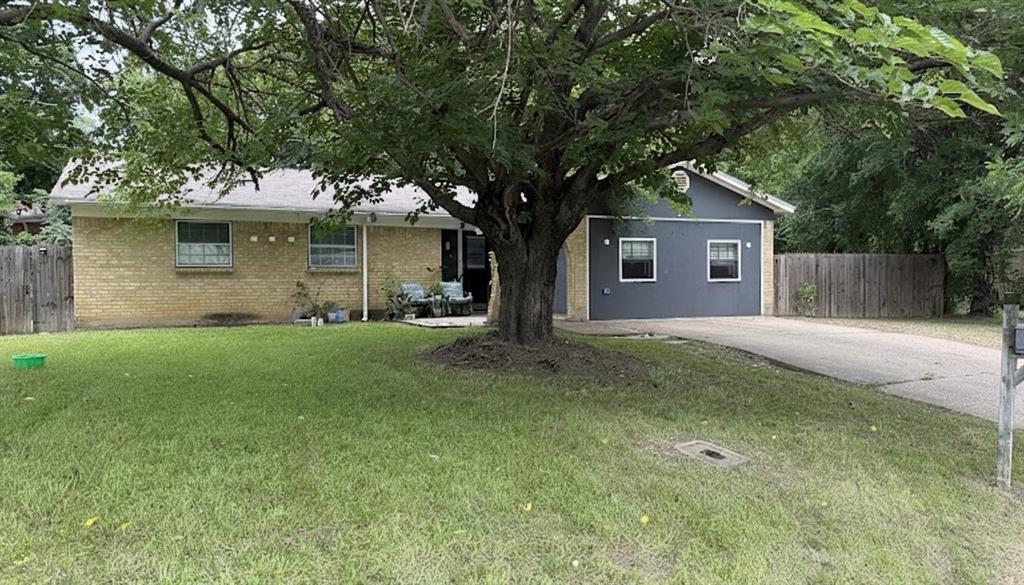 1204 Thannisch Court