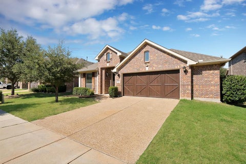 Photo of 1517 Wright Street, Aubrey, TX 76227 (MLS # 21385233)